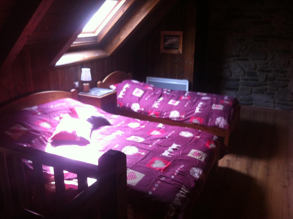 Gites Au Chant Des Marmites Saint-Lary-Soulan Rom bilde