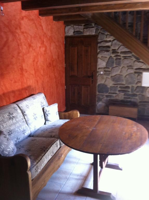 Gites Au Chant Des Marmites Saint-Lary-Soulan Rom bilde