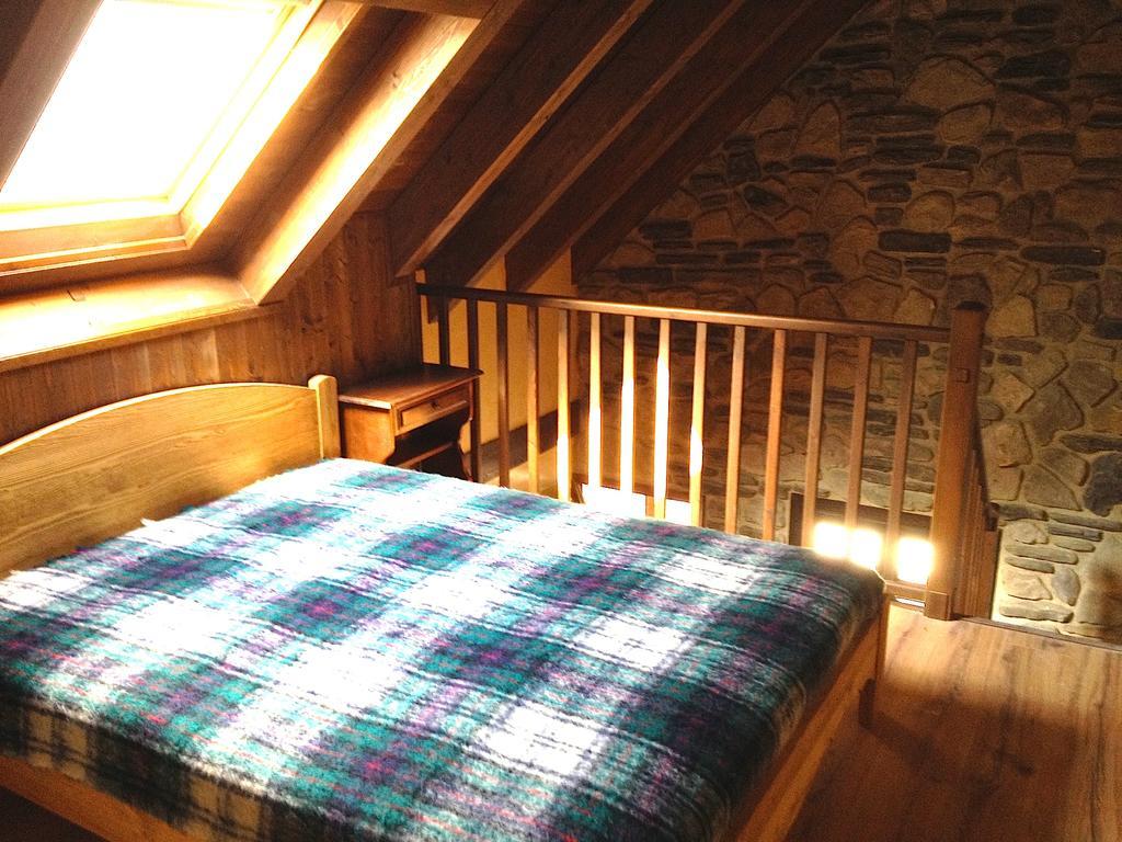 Gites Au Chant Des Marmites Saint-Lary-Soulan Rom bilde